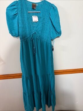 Taylor Teal Smocked Maxi Dress. Size XS NWT